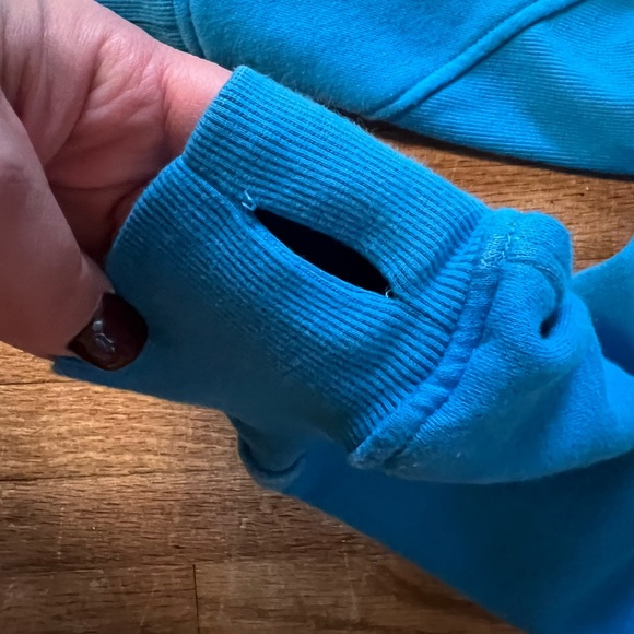 CROPPED FULL ZIP dōTERRA HOODIE - Picture 4 of 5